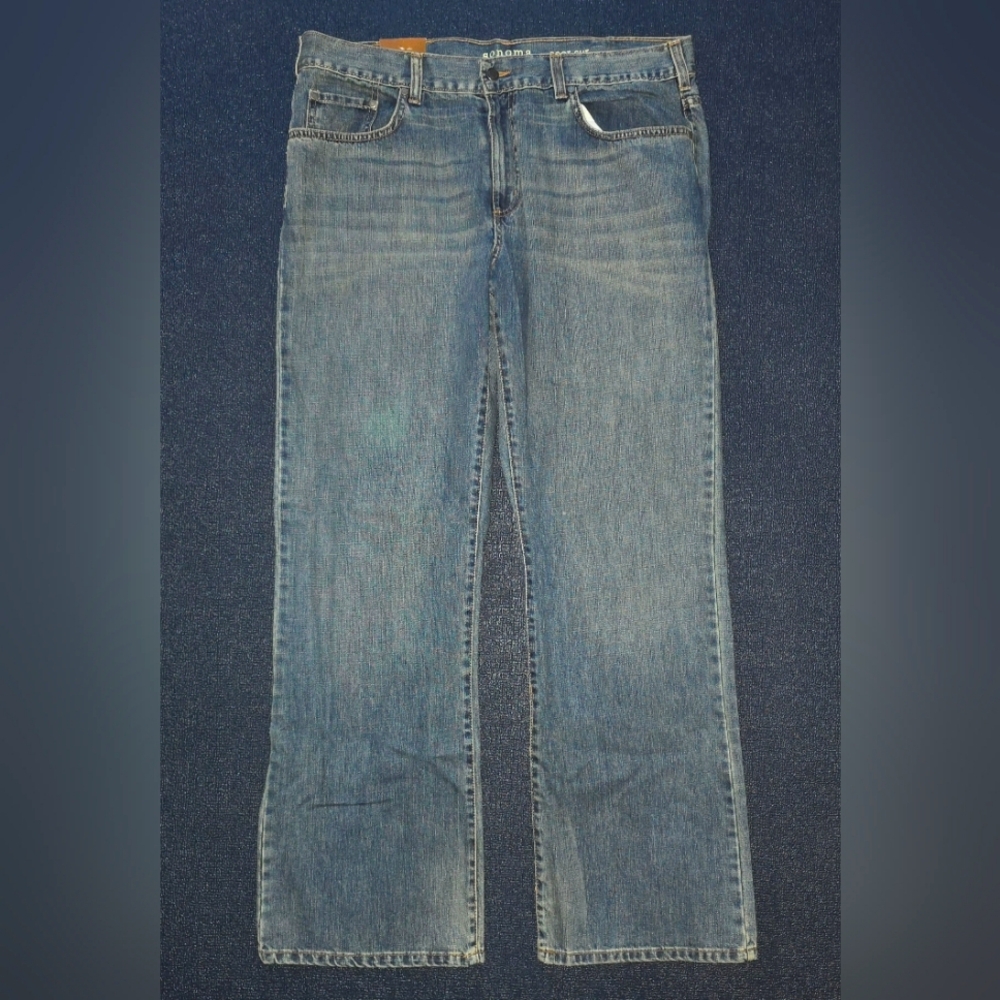 Sonoma goods - boot cut jeans size 38 x 34 relaxed thighs sits low on waist